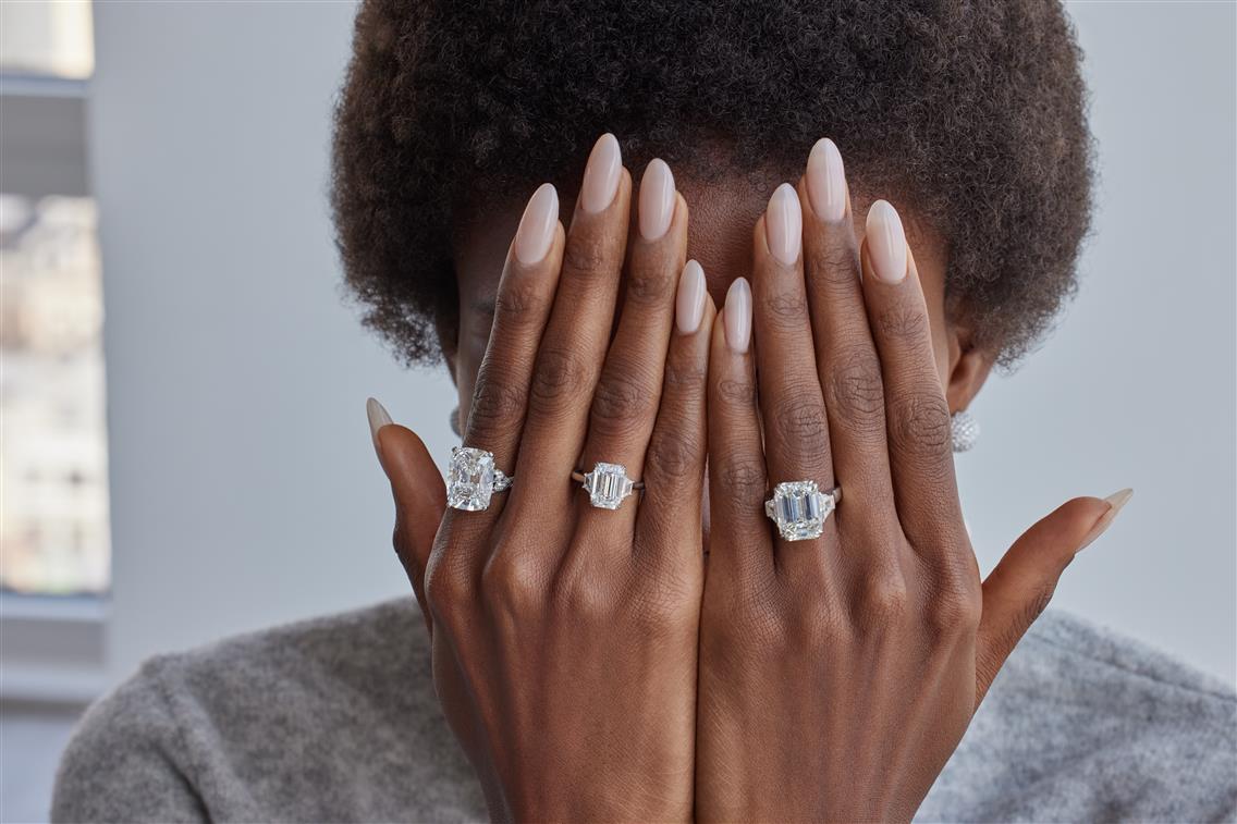 What Should a Fine Jewelry Product Video Be Like? - LenFlash